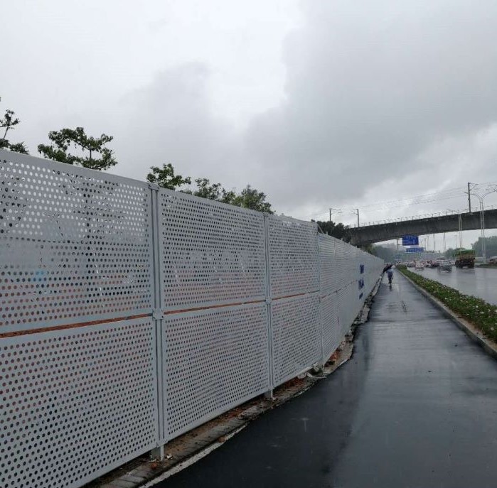 廣東護(hù)欄,東莞護(hù)欄,圍墻護(hù)欄,陽臺護(hù)欄,安全防護(hù)欄